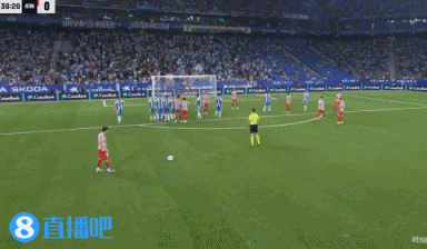 乐鱼体育-圆月弯刀！阿尔瓦雷斯任意球破死角，收获新赛季首球