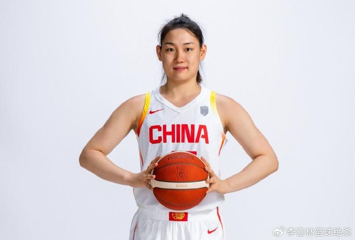 乐鱼体育-恭喜！中国女篮又一22岁1米81工兵出炉：亚运冠军转型看齐杨舒予？