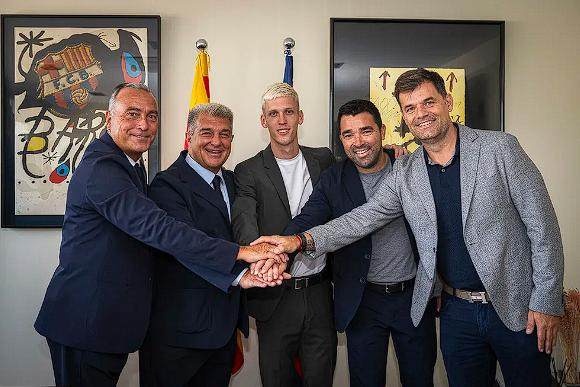 乐鱼体育-奥尔莫能否出战毕尔巴鄂？只有特瓦斯说得清